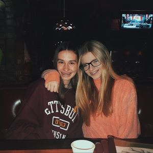 Meet your Posher, Carly